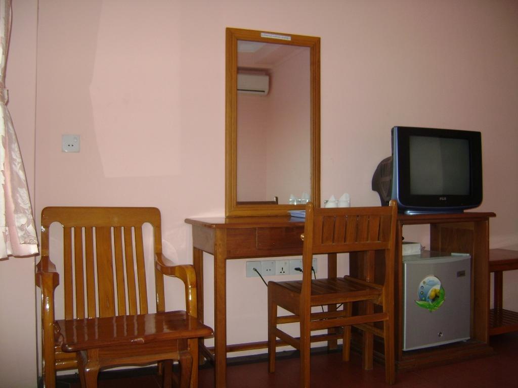 Royal Boss Hotel Rangoon Eksteriør billede